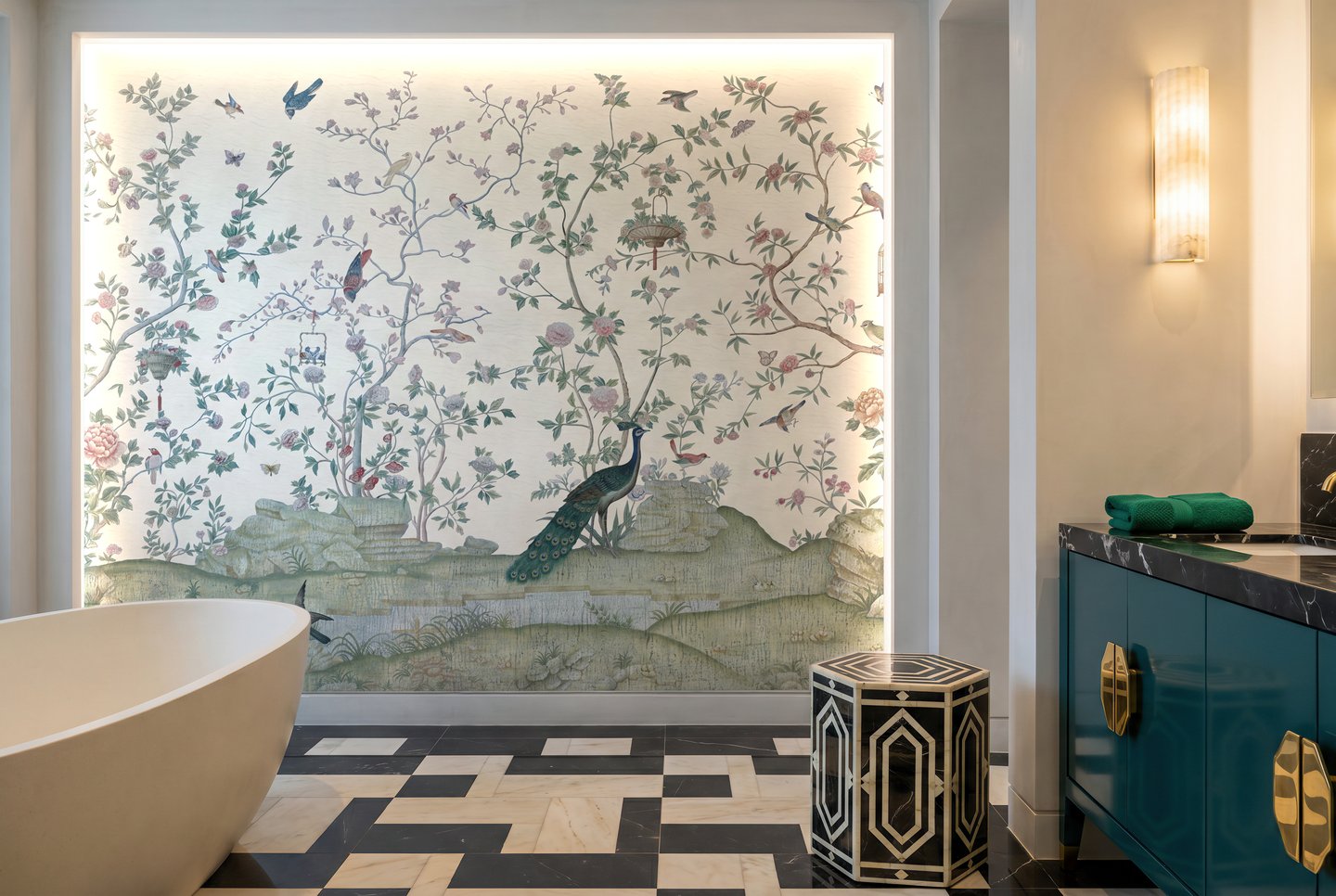 Peacock Reverie クリーム mural